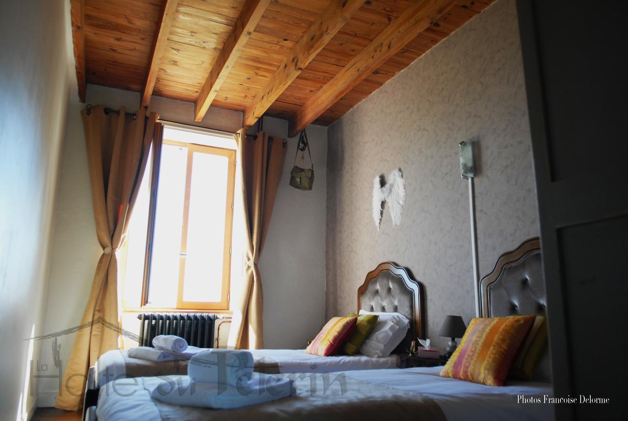 La Halte Du Pelerin Chambres D'Hotes Chérier Eksteriør bilde